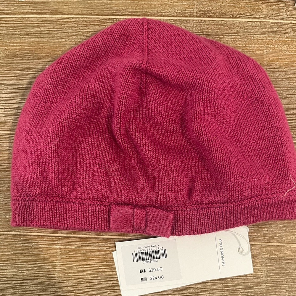 NWT hat - Picture 2 of 3
